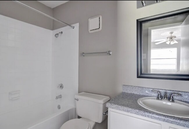 Photo - Thorn Manor Apartamentos