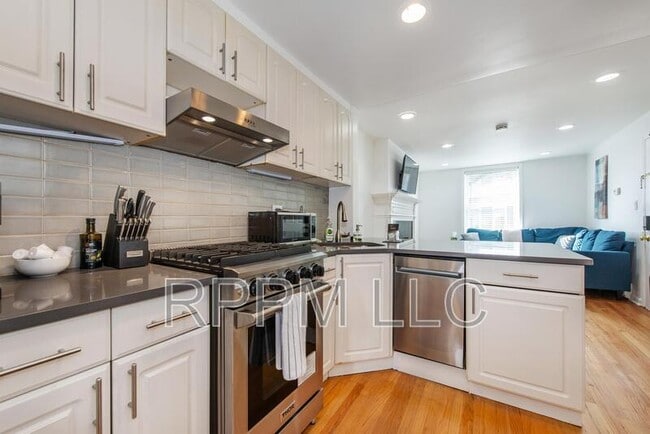 Photo - 146 Sussex St Unit 1