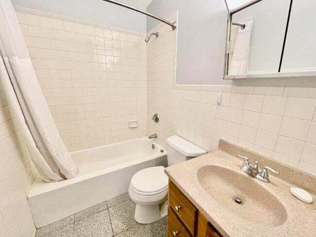 Photo - 296 Columbus Ave Unidad 1