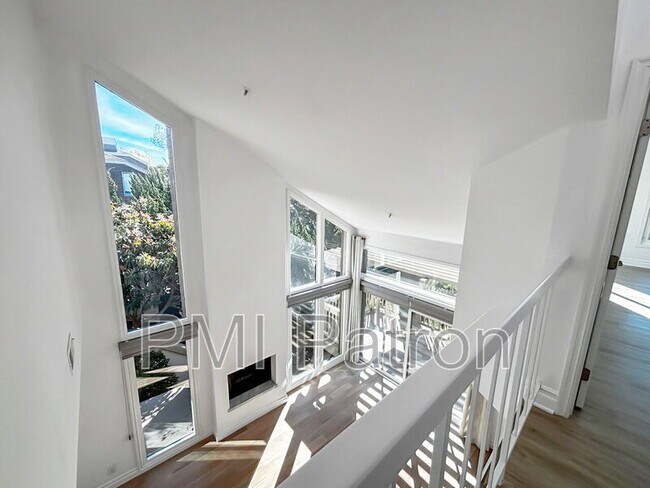 Photo - 68 Sea Island Dr