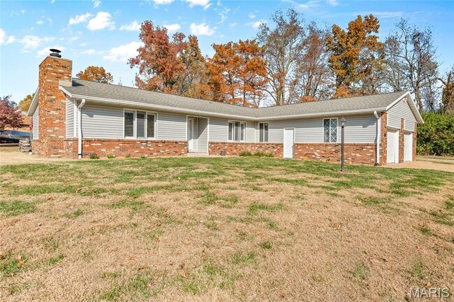 Photo - 302 Britanna Dr