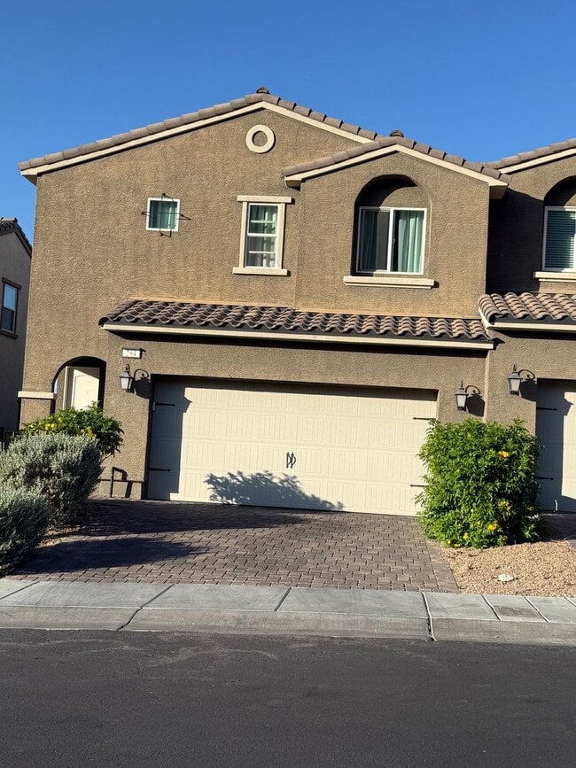 Photo - Magnificent Townhome Located In Quail Ridge Community!