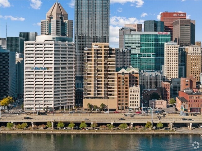 Building Photo - 151 Fort Pitt Blvd Unit 1601 Rental