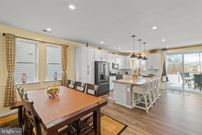 Photo - 124 Lenore Ln