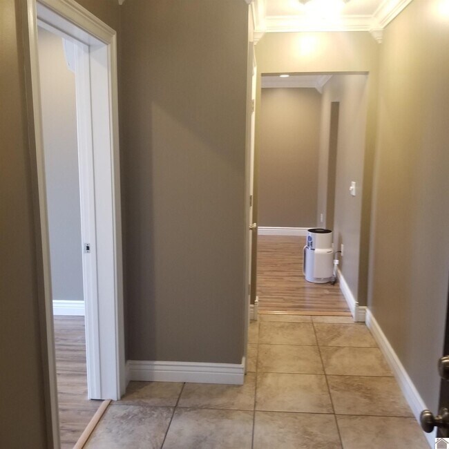 Photo - 301 Maple St