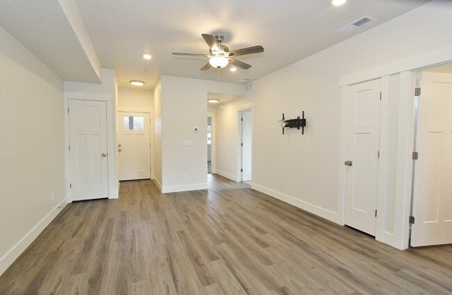 Photo - 801 S Substation Rd Unit 7