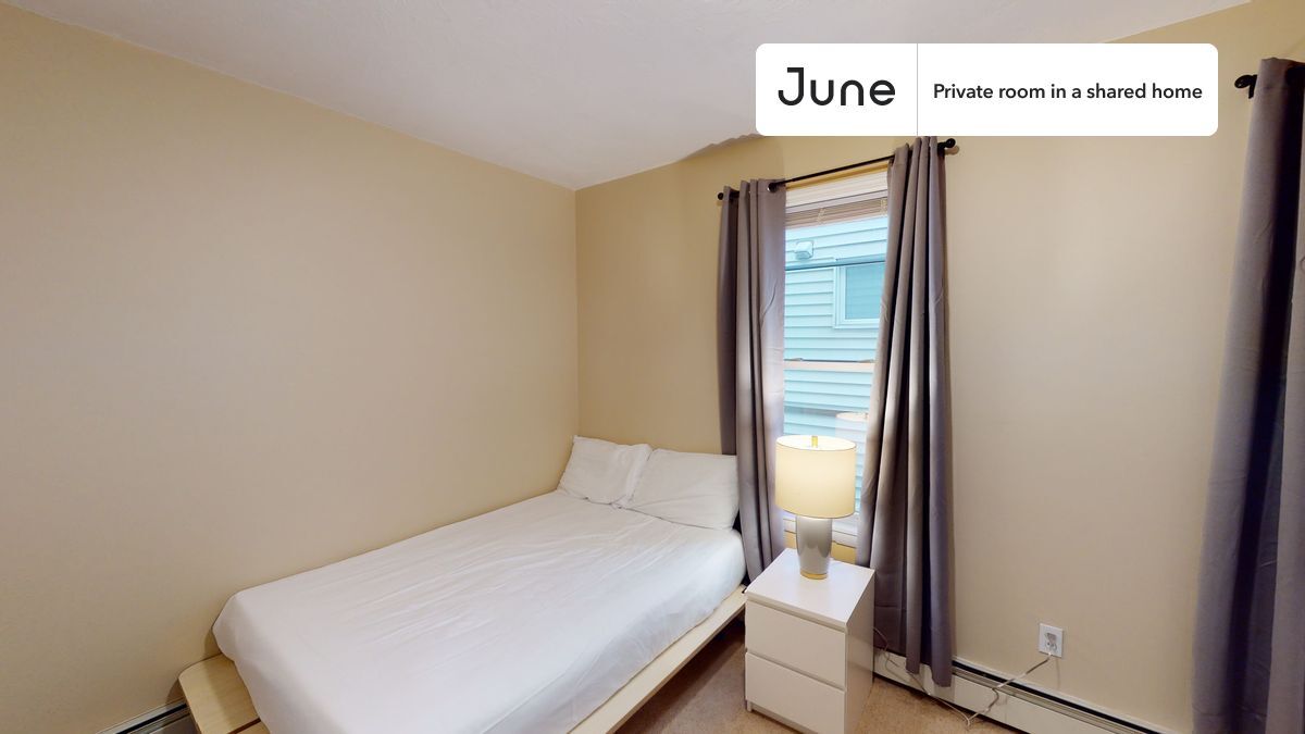 Private bedroom in 3 bed/1 bath Home - Private bedroom in 3 bed/1 bath Home