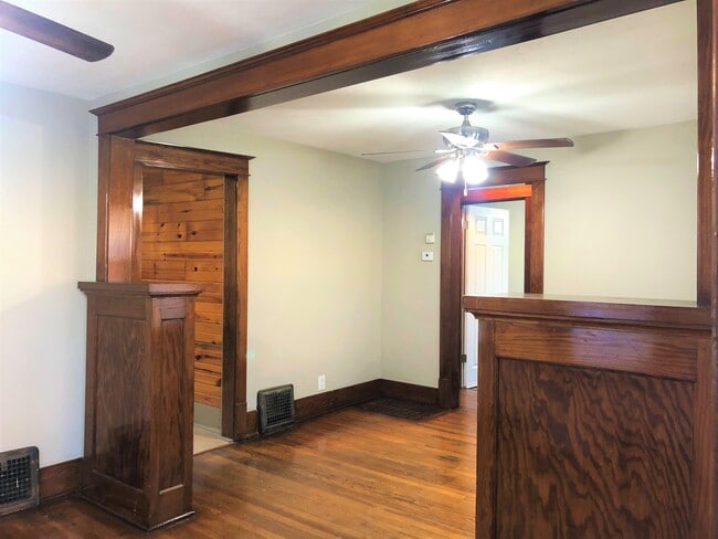 Photo - 2518 S 46th Ave