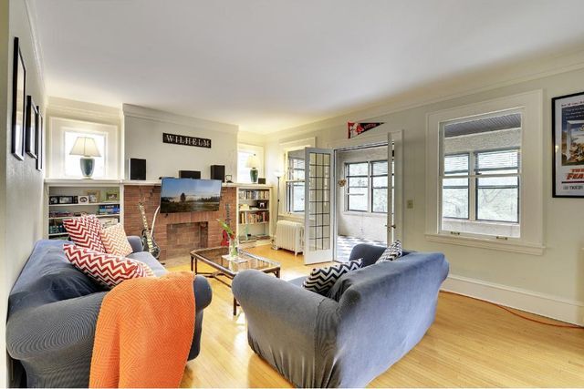 Building Photo - 2524 Dupont Ave S Unit 1 Rental