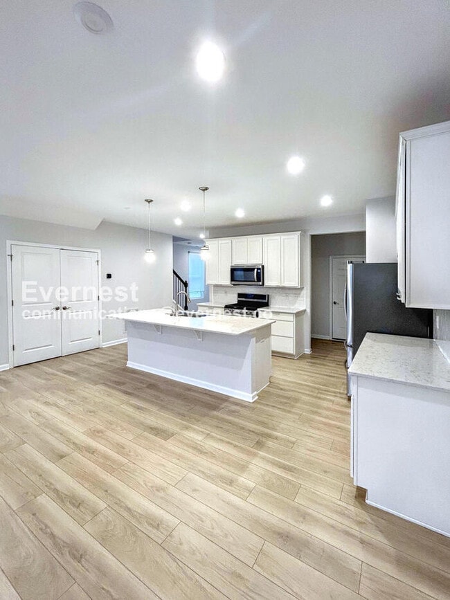 Photo - 830 S Greenway Dr