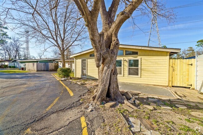 Building Photo - 4102 Sherwood Ln Rental