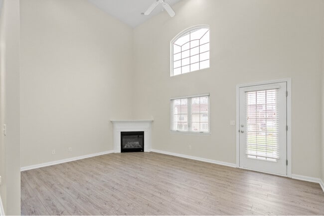 Photo - 75 Nicholas Dr