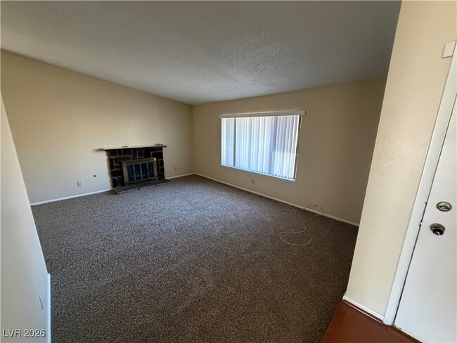 Photo - 1560 Elaine Dr