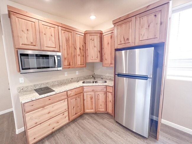 Photo - S101 Studio *utilities included*