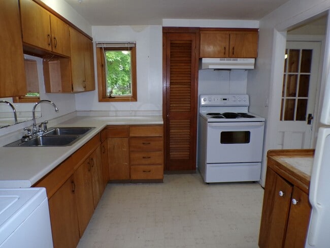 Photo - 86/88 North Main Ave, Orono ME Unit 88