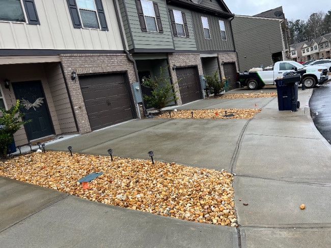 Building Photo - 2107 Creel Ln