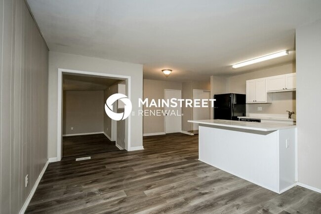 4 Bedroom Pet-Friendly Home in FLORISSANT, MO with Main Street Renewal