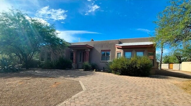 Photo - 3033 N Fremont Ave