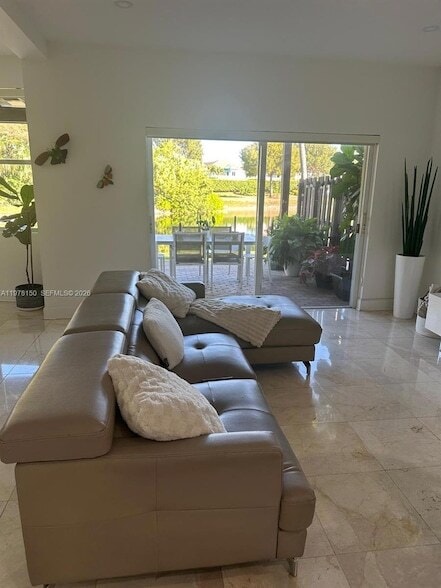 Photo - 10923 NW 70th St