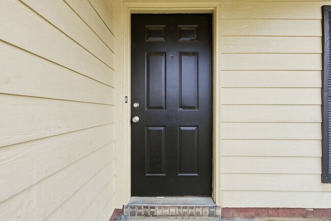 Photo - Updated 3BR / 2BA Home – Granite Counters & LVP