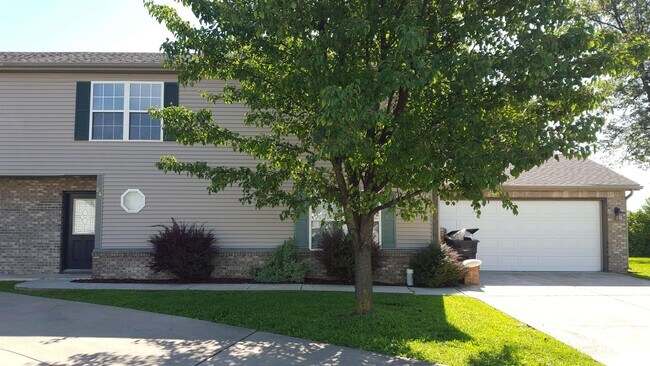 Photo - 24 Cabernet Ct