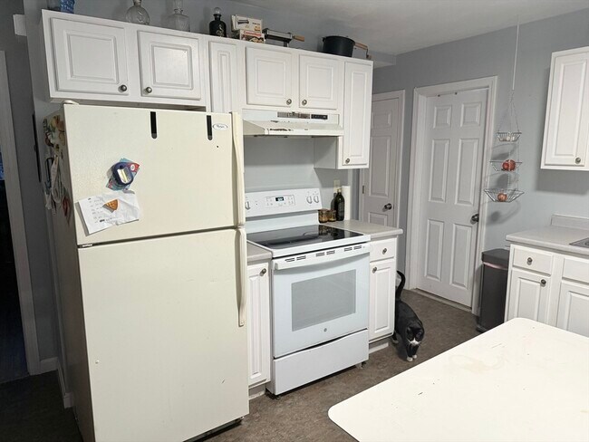 Photo - 131-133 Ledge St Unit 2R