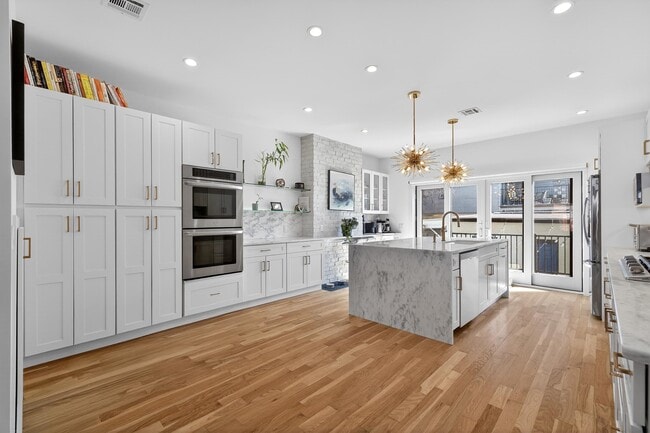 Photo - 303 4th St Unit 2