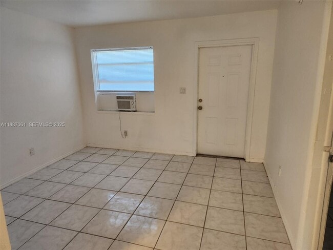 Photo - 2640 NW 2nd St Unit 3