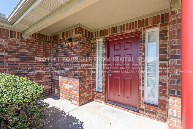 Photo - 3806 SW Hansom Loop