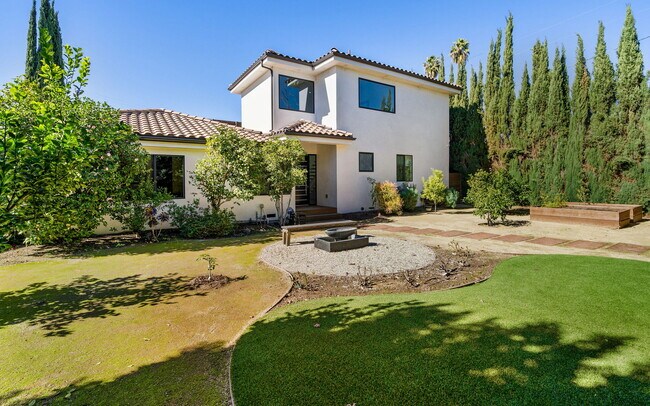 Photo - 5541 Matilija Ave