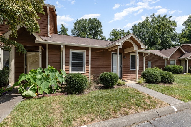 Photo - 508 Rock Cliff Ct