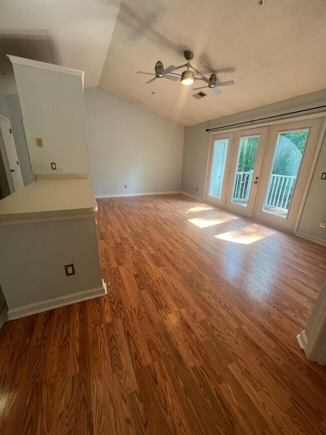 Photo - 5934 W Friendly Ave Unit M