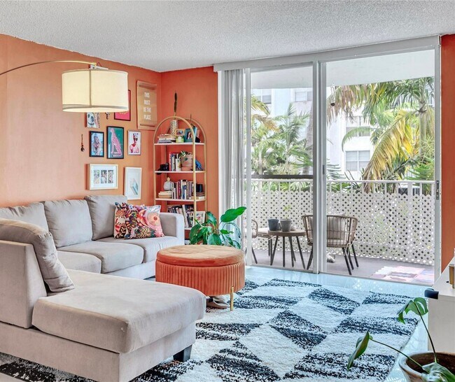 Building Photo - 488 NW 165th St Unit # B-312