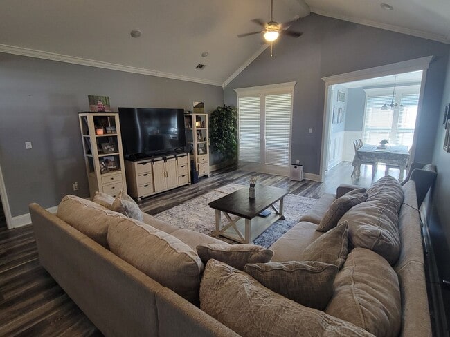Photo - Modern 4BR Home with Screened Porch, Granite Kitchen & Fenced Backyard