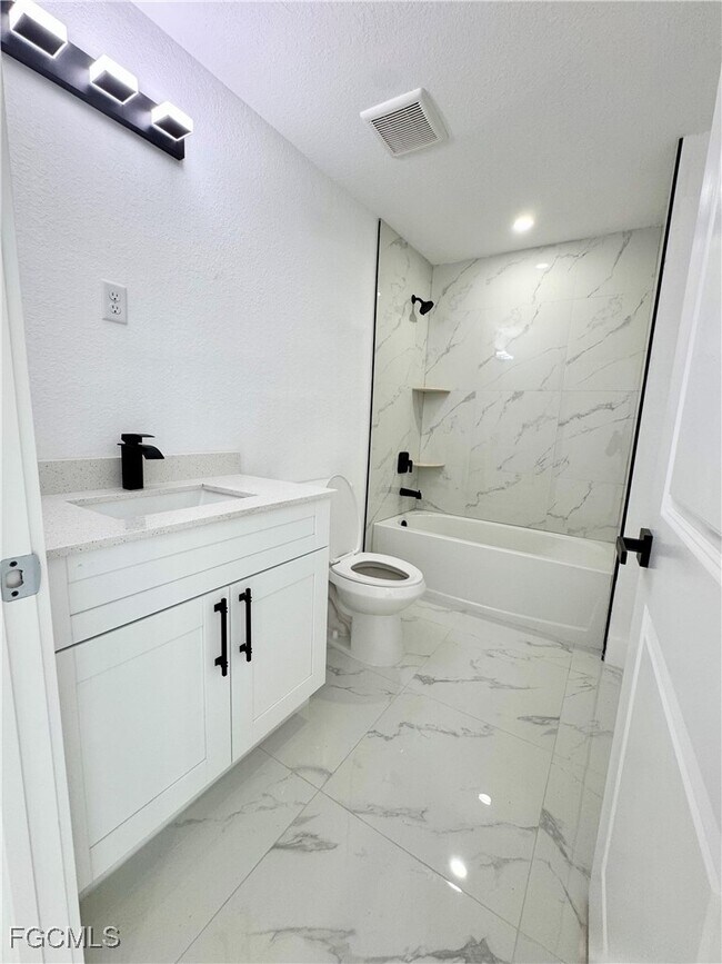 Photo - 668 Chemstrand St E