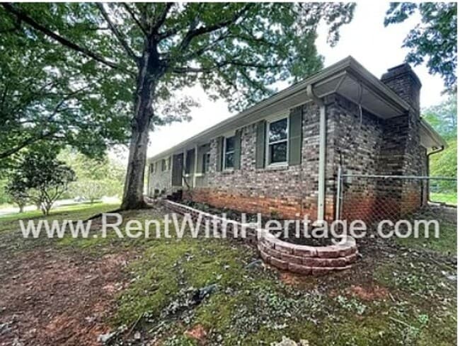 Photo - WOW! Fantastic 4Bedroom/ 2 Bath Ranch With...