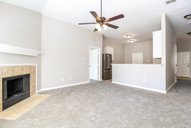 Photo - 1401 Carrigan Ln