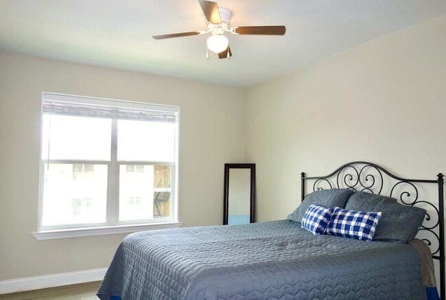 Photo - 1212 Glen Garden Dr