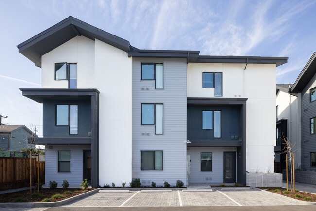 Photo - ArtHaus Chestnut