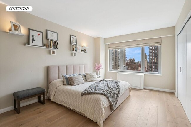 Photo - 200 E 62nd St