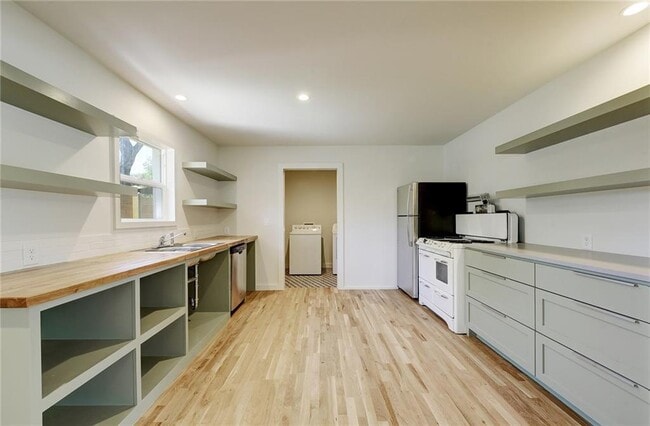 Photo - 4804 Menchaca Rd