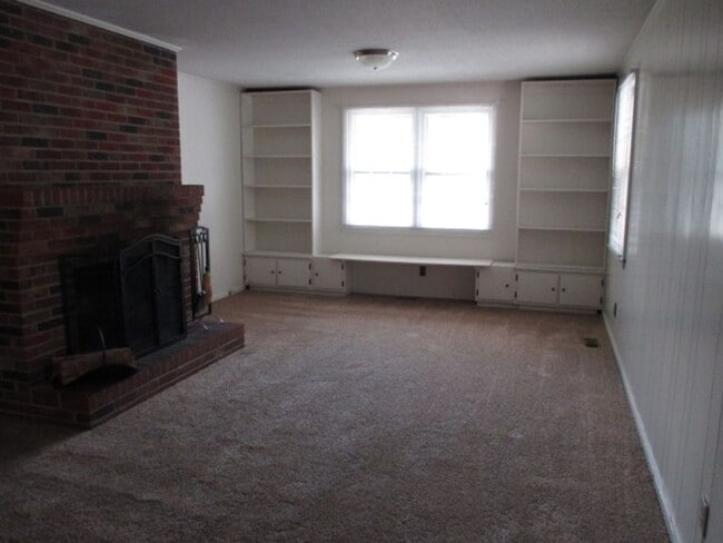 112 Ramona Ave