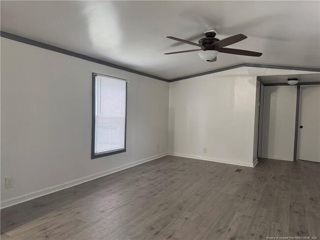 Photo - 1052 Palestine Rd