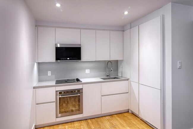 Photo - 3195 Av. Van Horne Unit 3