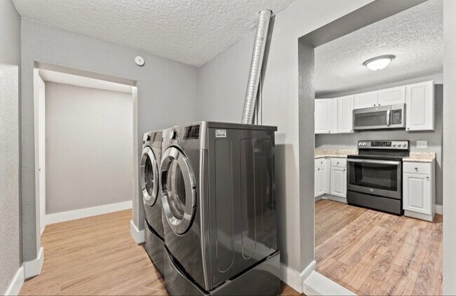 Photo - 2150 Morehouse Rd Unit Rooms for Rent