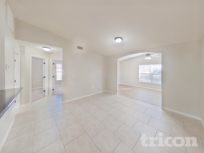 Photo - 1403 14th St W