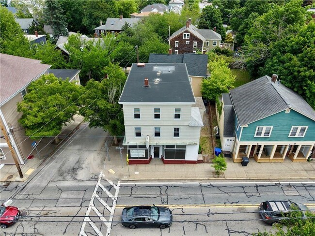 350 Main St Unit 3