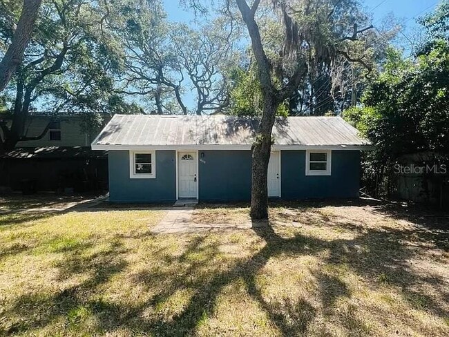 Photo - 725 16th Ave NW