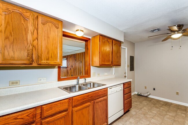 Photo - Large 2 Bedroom Home with Den!