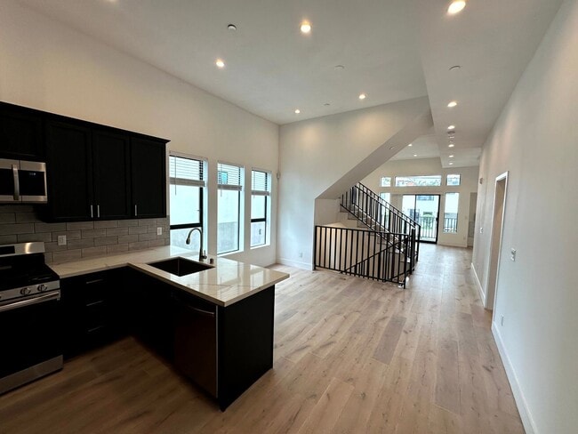 Photo - Beautiful Modern Luxury 4 Story Townhome -...